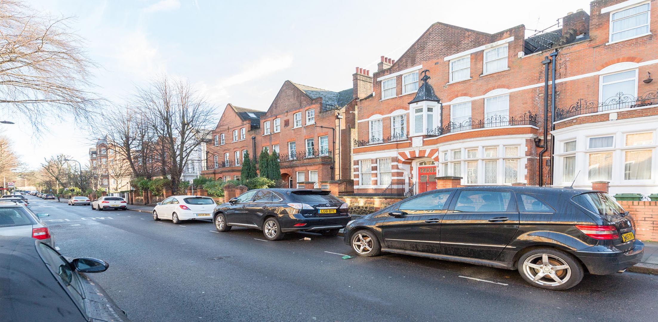 			1 Bedroom, 1 bath, 1 reception Flat			 Broadhurst Gardens, WEST HAMPSTEAD